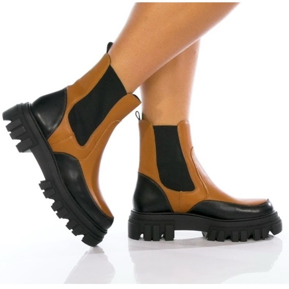 Marc Fisher Black and Tan Ankle Boots - Picture 1 of 8